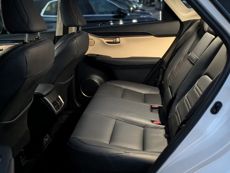 レクサス NX 中古車