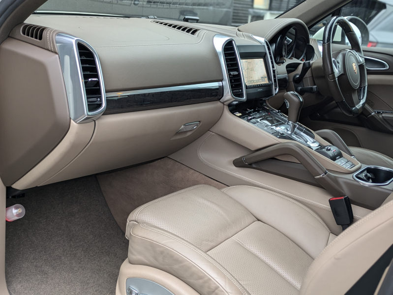 ポルシェ カイエン 中古車