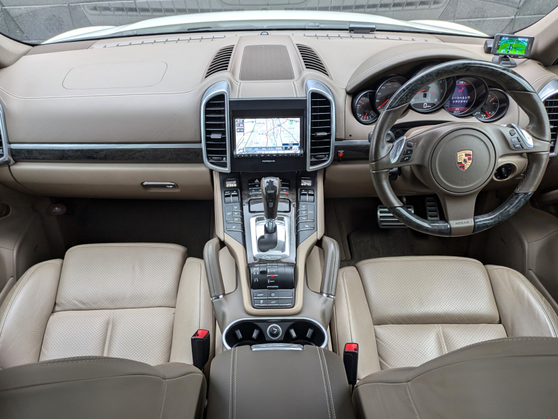 ポルシェ カイエン 中古車