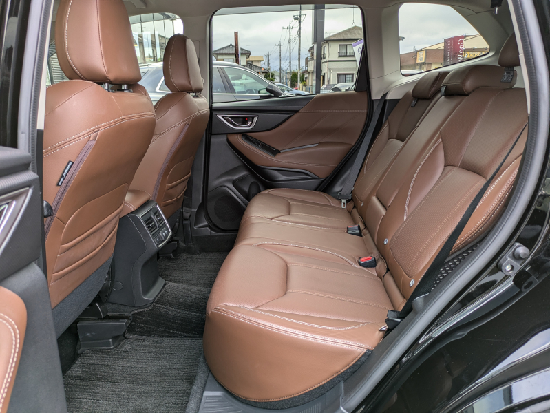 スバル フォレスター 中古車
