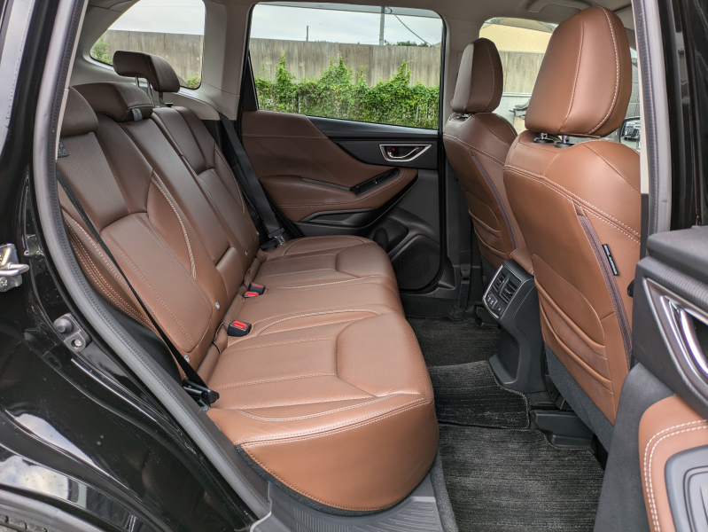 スバル フォレスター 中古車