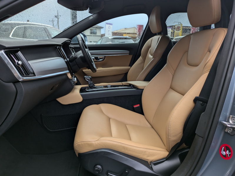 ボルボ V90 中古車