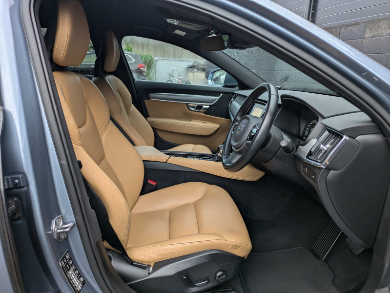 ボルボ V90 中古車