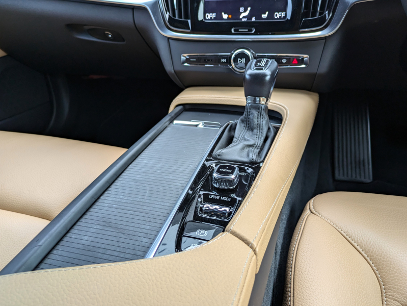 ボルボ V90 中古車