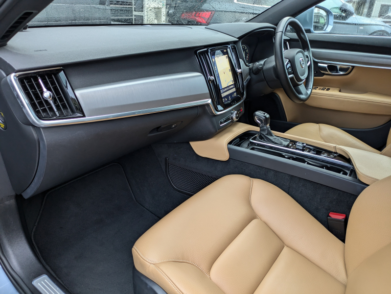 ボルボ V90 中古車