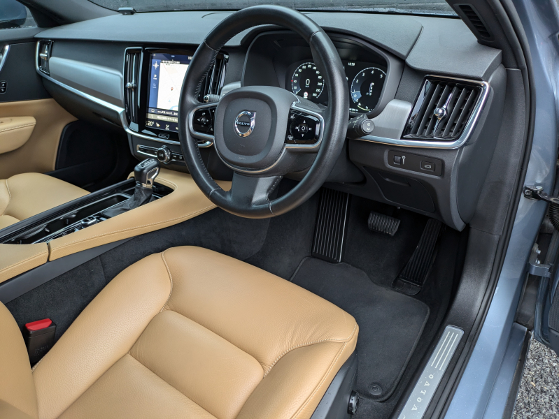 ボルボ V90 中古車