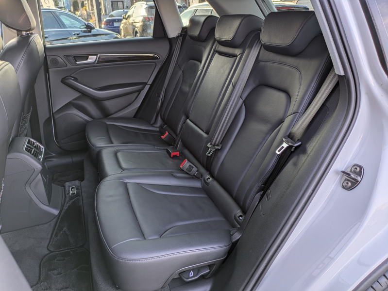 アウディ Q5 中古車