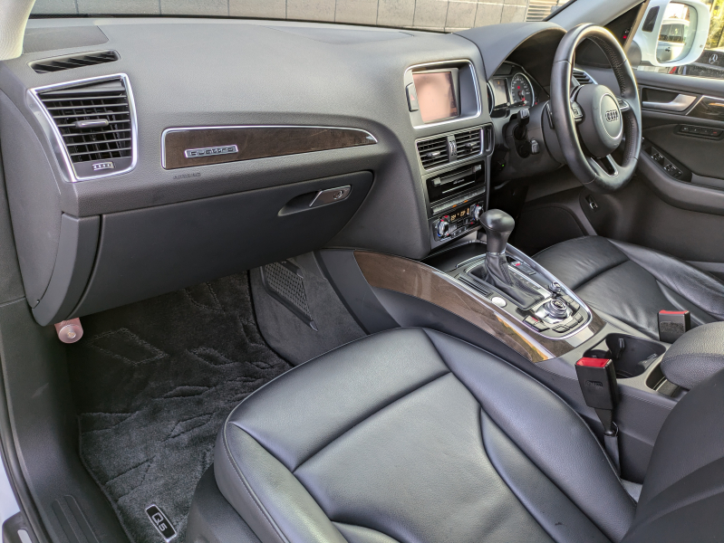 アウディ Q5 中古車