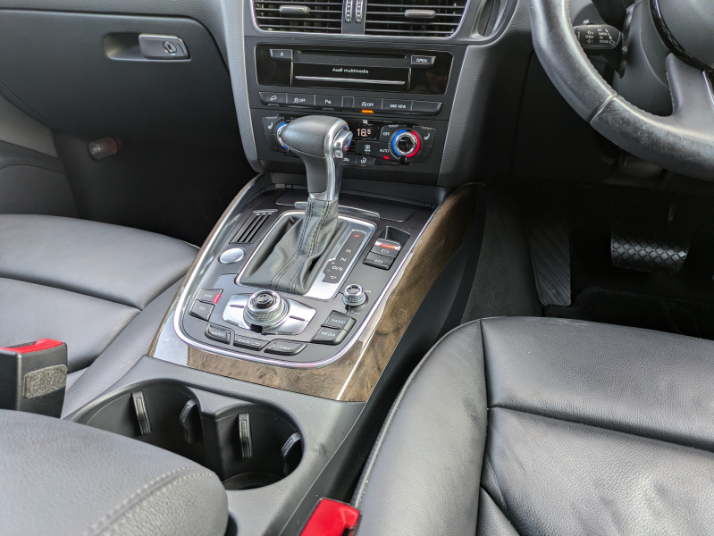 アウディ Q5 中古車