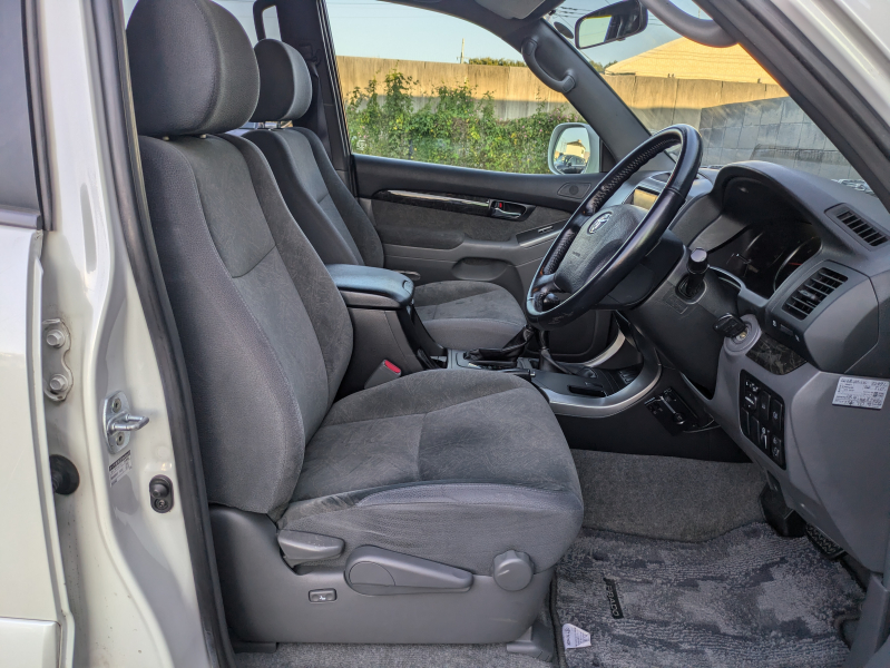 トヨタ ランドクルーザープラド 中古車