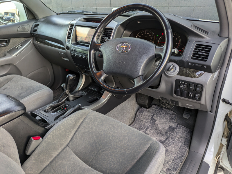 トヨタ ランドクルーザープラド 中古車