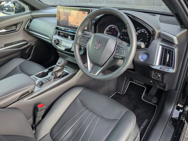 トヨタ クラウンハイブリッド 中古車