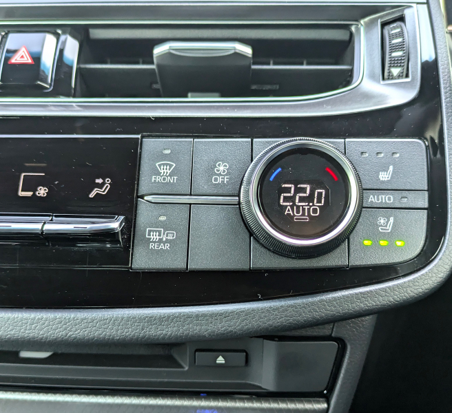 トヨタ クラウンハイブリッド 中古車