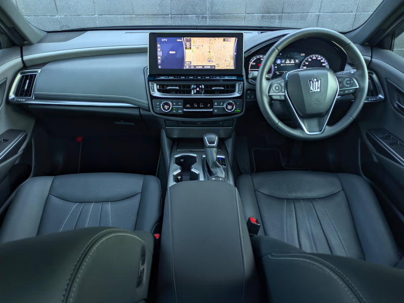 トヨタ クラウンハイブリッド 中古車