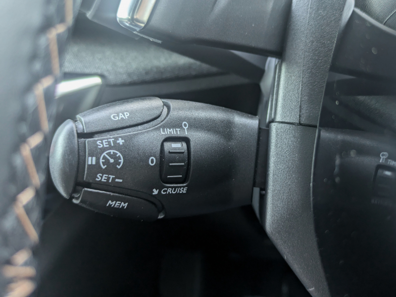 プジョー 5008 中古車