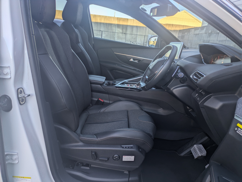 プジョー 5008 中古車