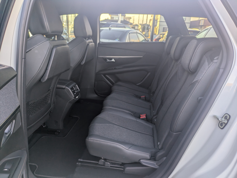 プジョー 5008 中古車