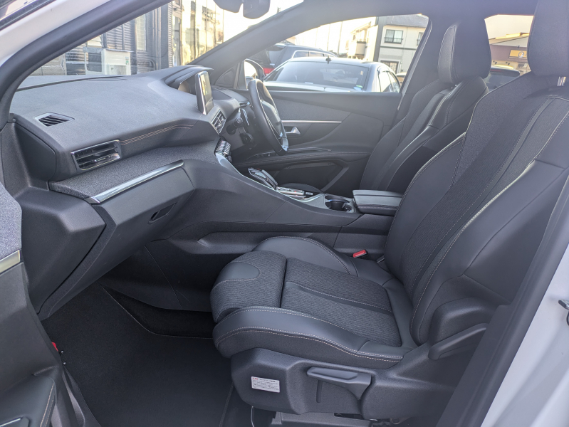 プジョー 5008 中古車