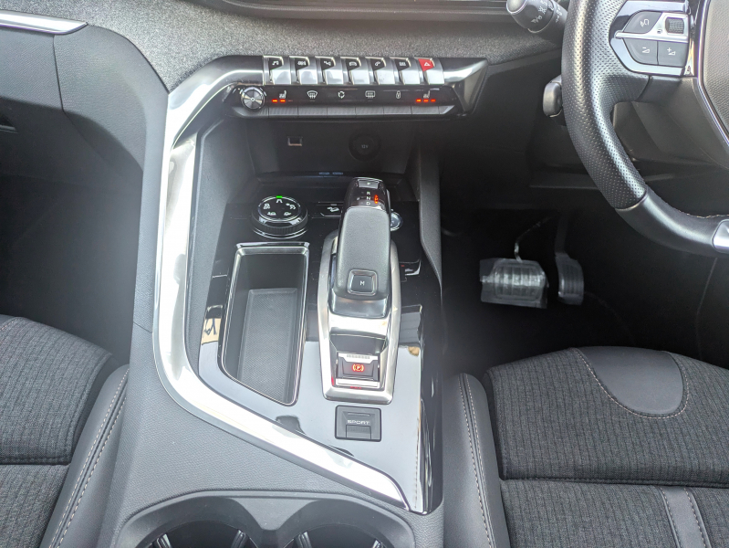 プジョー 5008 中古車