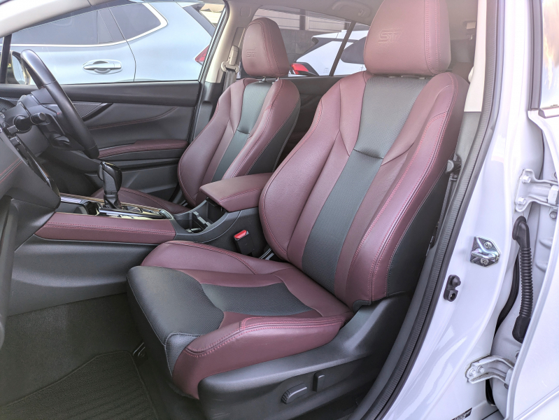 スバル レヴォーグ 中古車