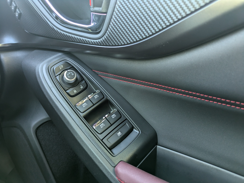 スバル レヴォーグ 中古車