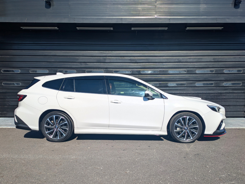 スバル レヴォーグ 中古車