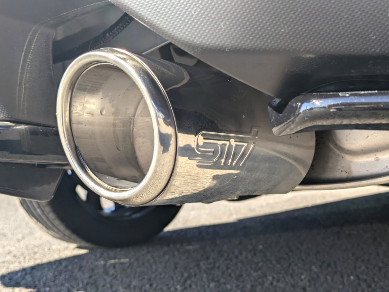 スバル レヴォーグ 中古車