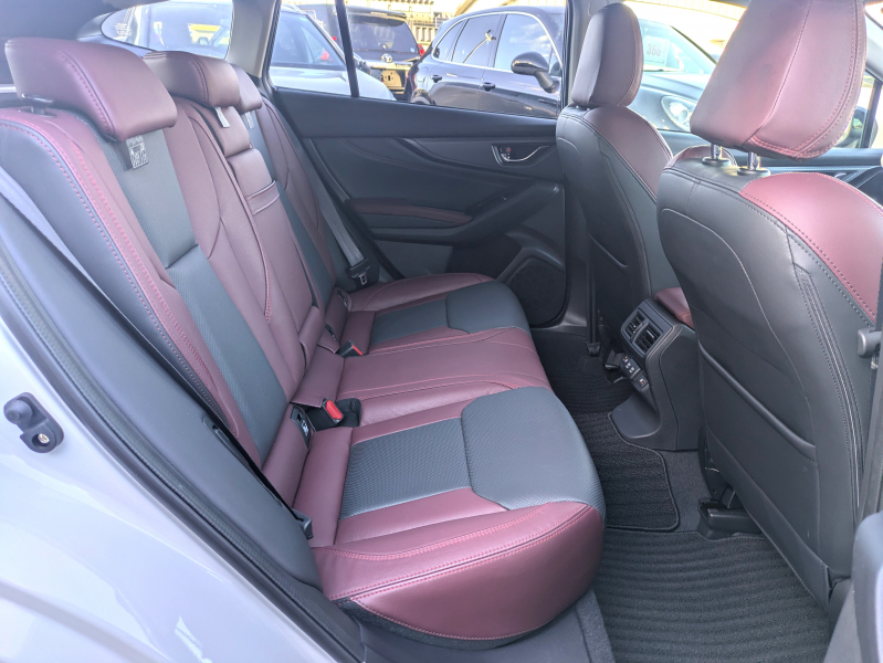 スバル レヴォーグ 中古車