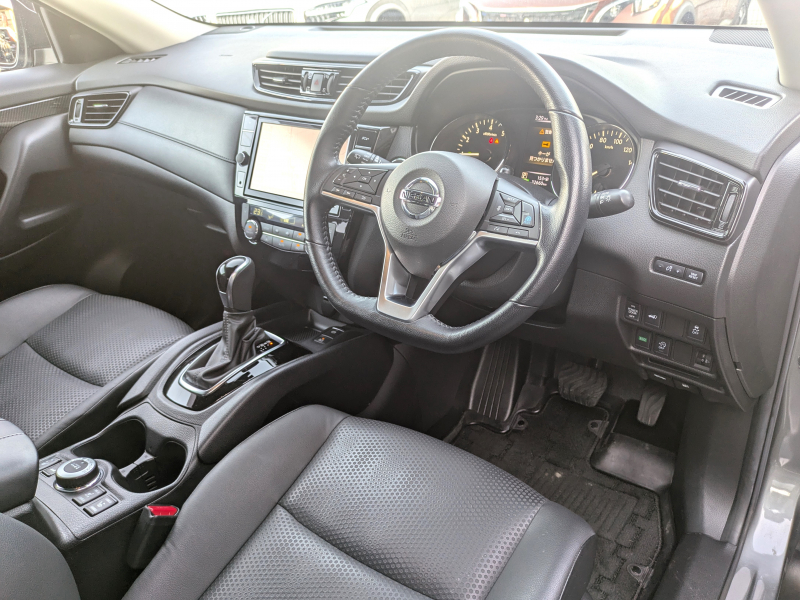 日産 エクストレイル 中古車