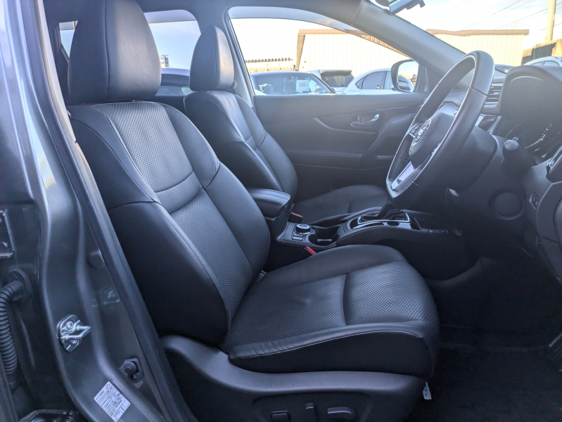 日産 エクストレイル 中古車