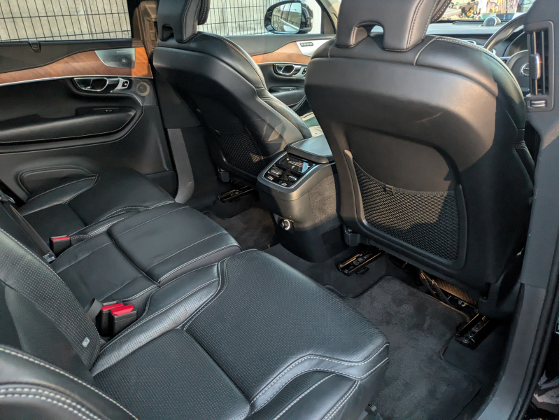 ボルボ XC90 中古車