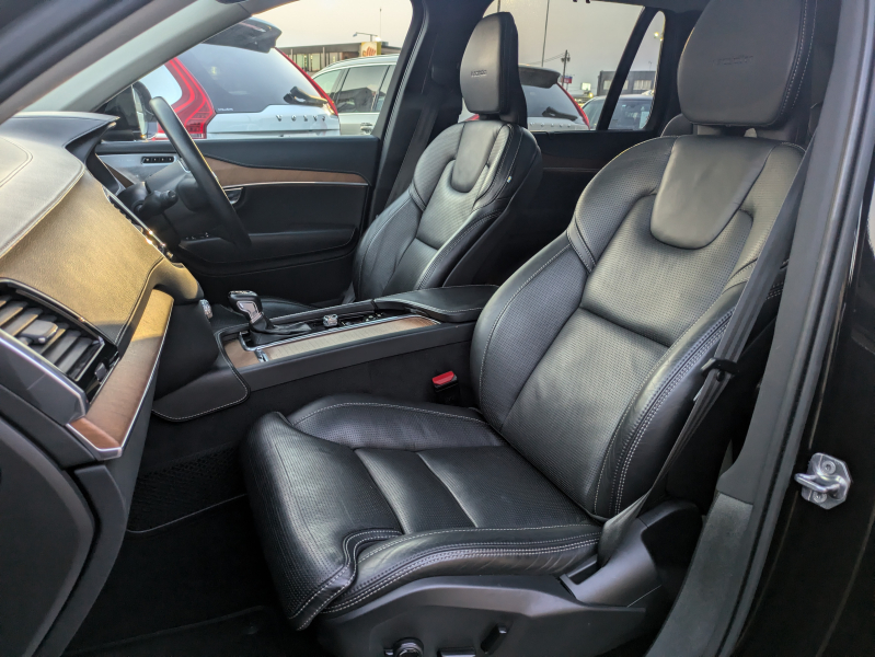 ボルボ XC90 中古車