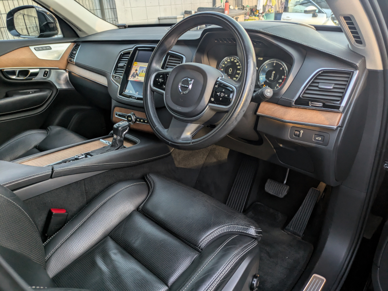 ボルボ XC90 中古車