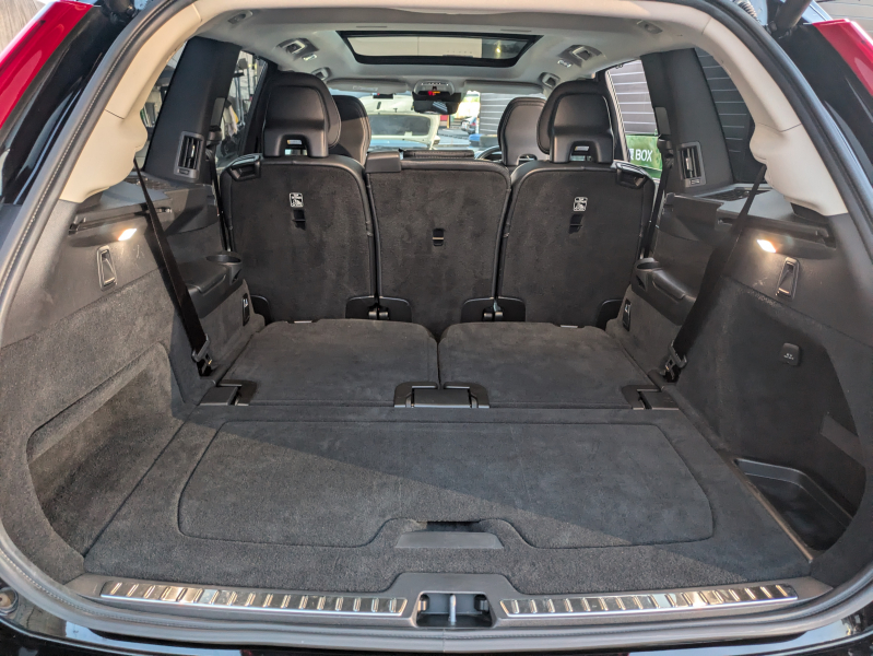ボルボ XC90 中古車