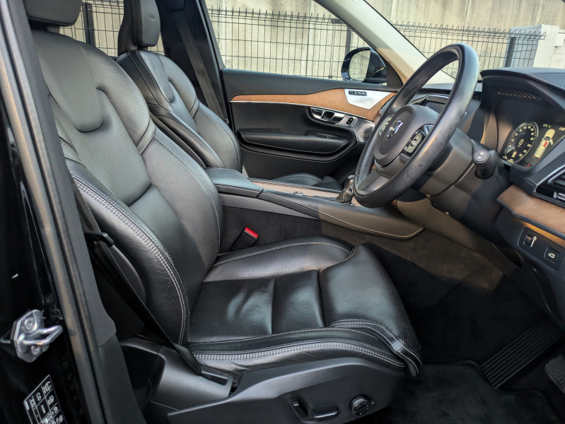 ボルボ XC90 中古車