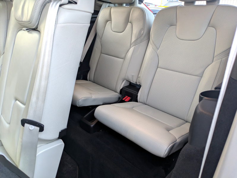 ボルボ XC90 中古車