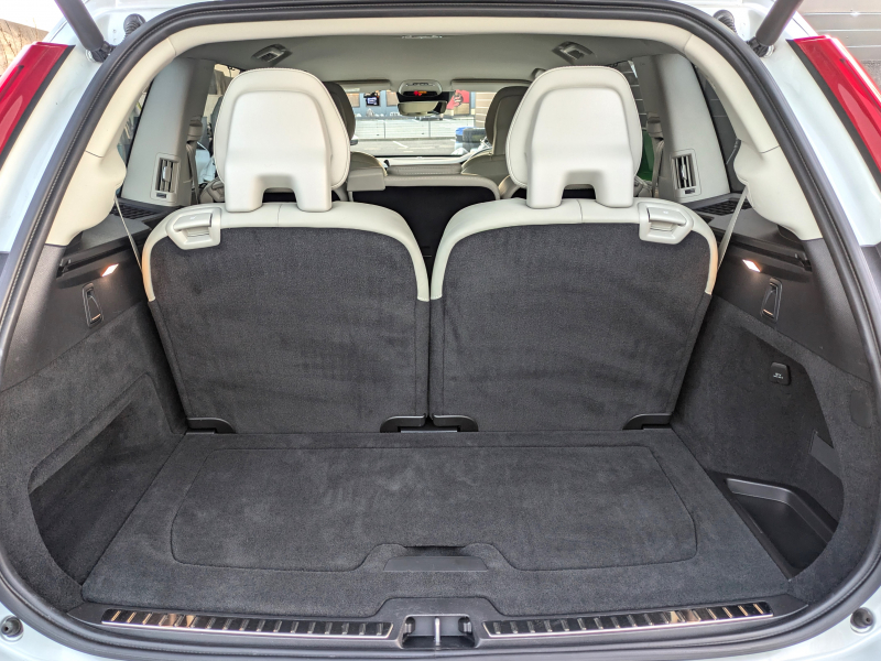 ボルボ XC90 中古車