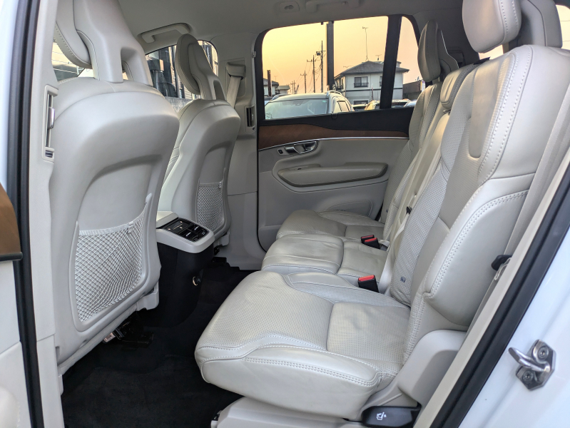 ボルボ XC90 中古車