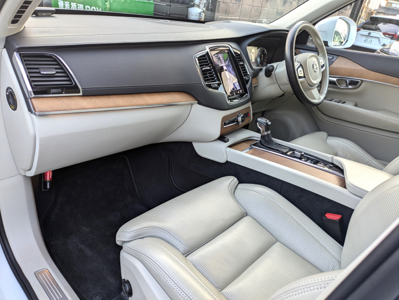 ボルボ XC90 中古車