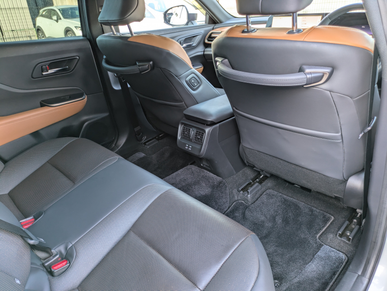 トヨタ クラウン クロスオーバー 中古車