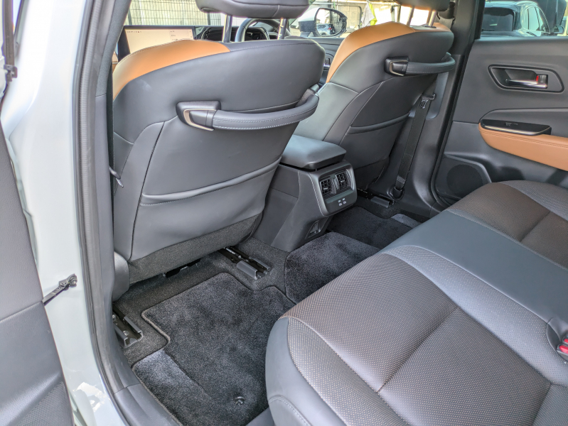 トヨタ クラウン クロスオーバー 中古車