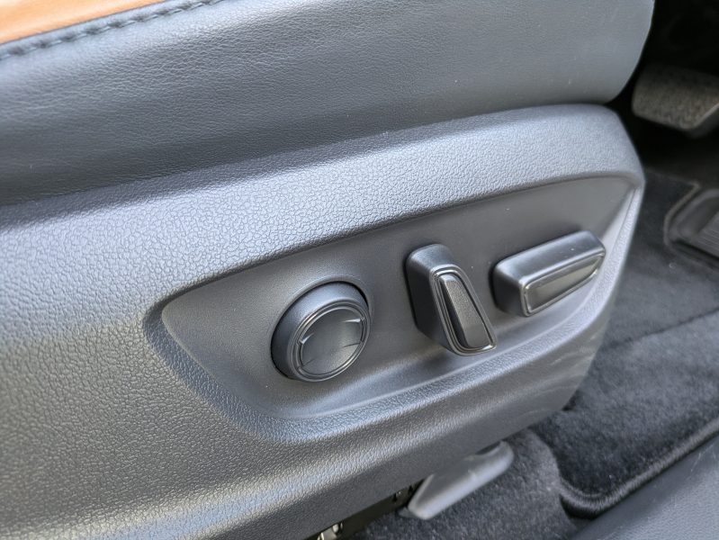 トヨタ クラウン クロスオーバー 中古車