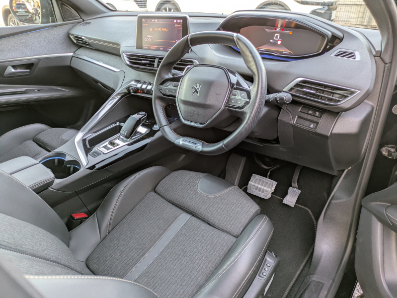 プジョー 3008 中古車