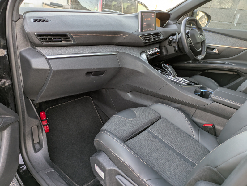 プジョー 3008 中古車