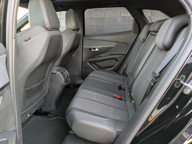 プジョー 3008 中古車