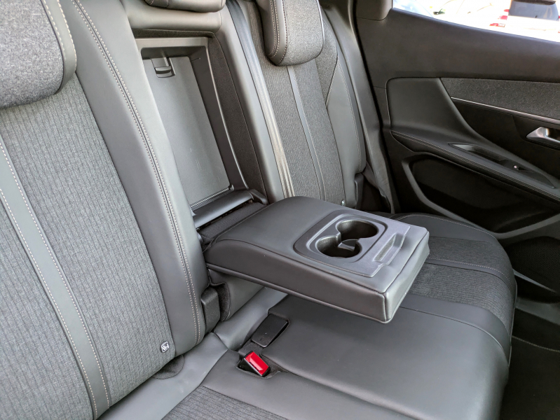 プジョー 3008 中古車