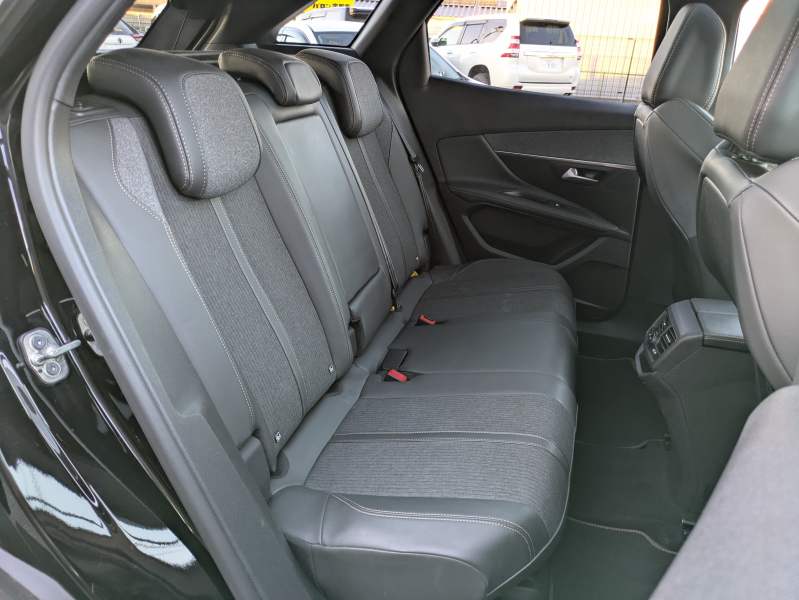 プジョー 3008 中古車