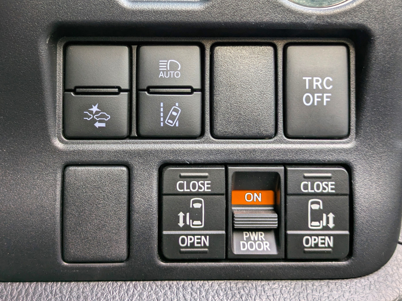 トヨタ エスクァイア 中古車