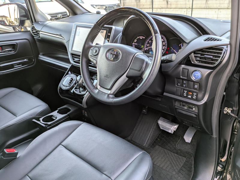 トヨタ エスクァイア 中古車