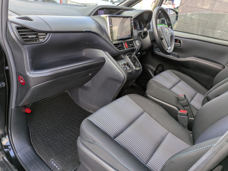 トヨタ ヴォクシー 中古車